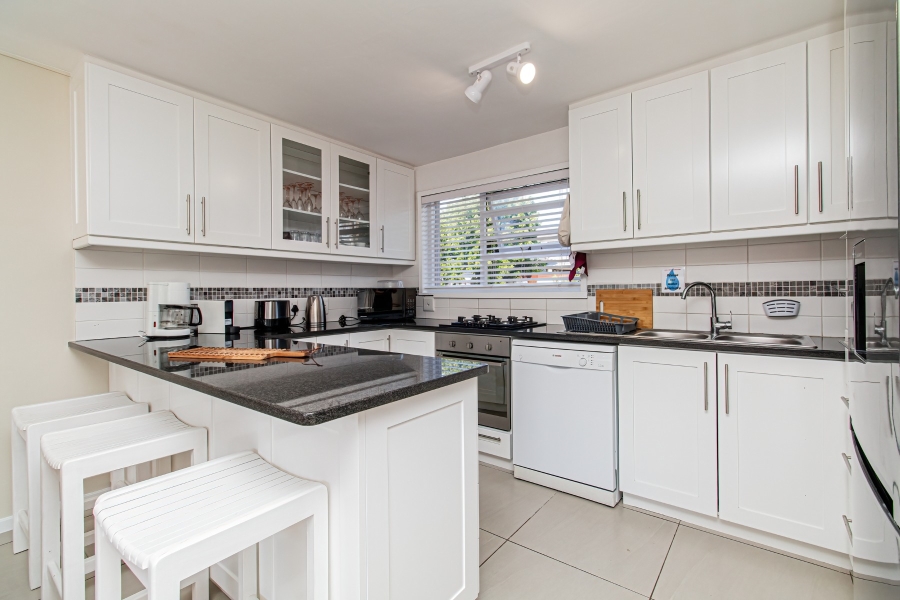 4 Bedroom Property for Sale in Upper Main Street Western Cape
